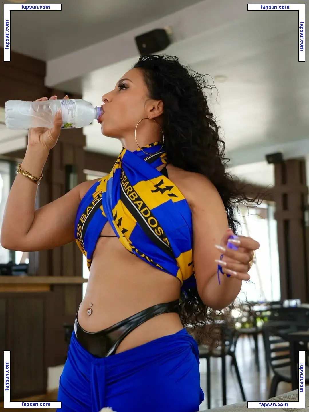 Robin Roxette nude photo #0030 from OnlyFans