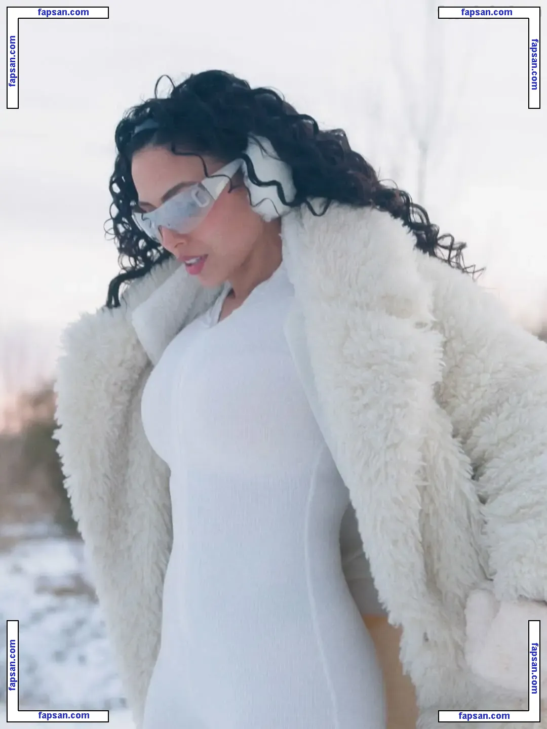 Robin Roxette голая фото #0052 с Онлифанс