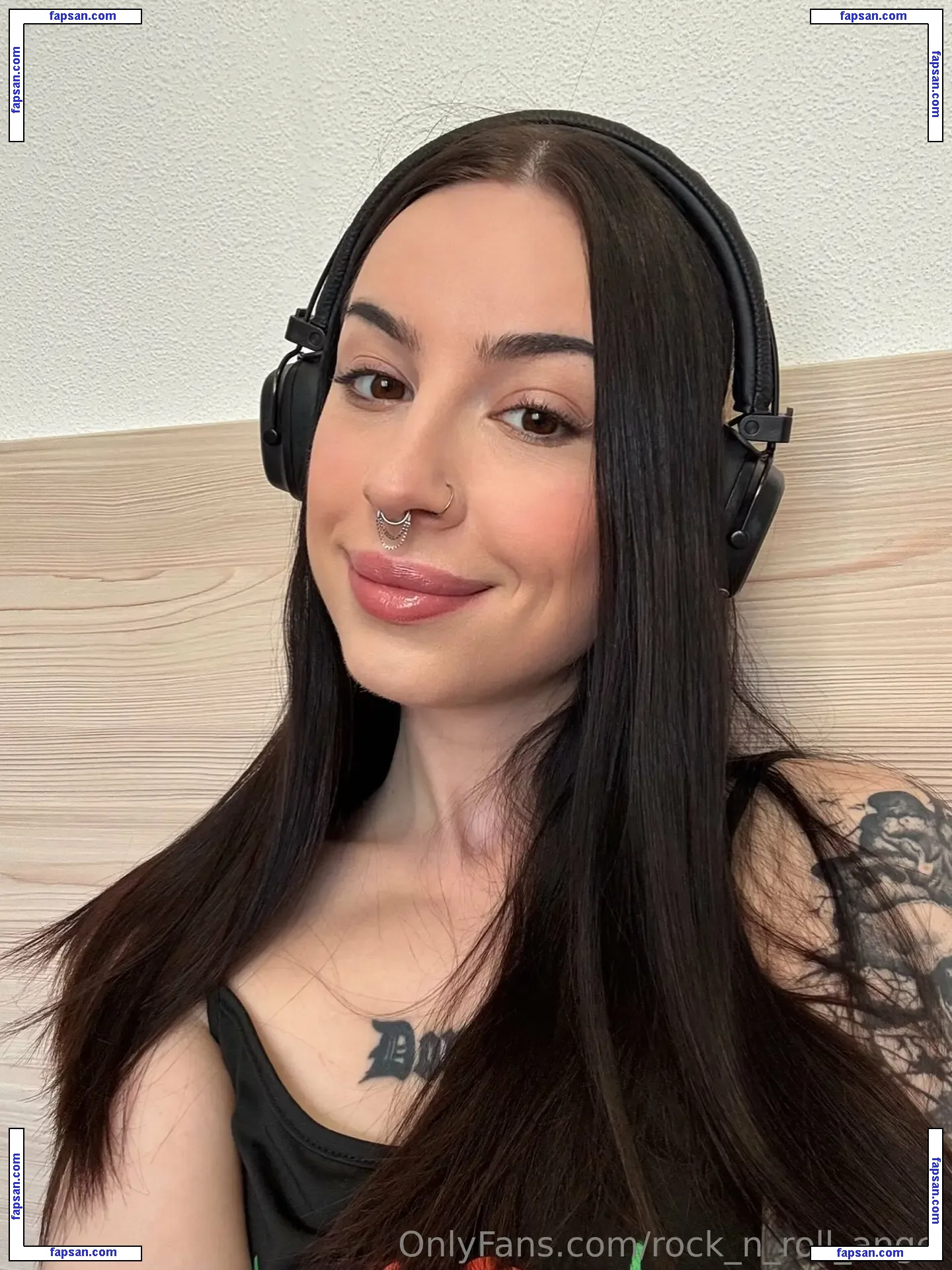 rock_n_roll_angel nude photo #0005 from OnlyFans