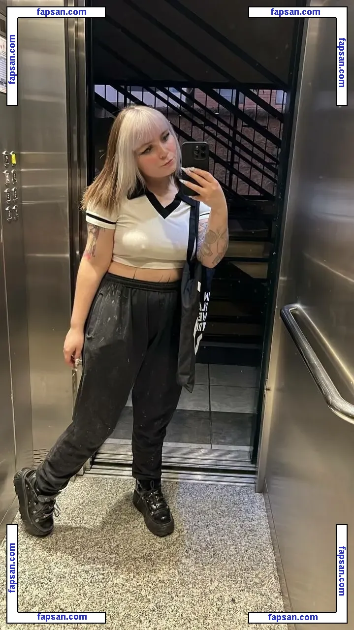 Rogue Anastasia nude photo #0010 from OnlyFans