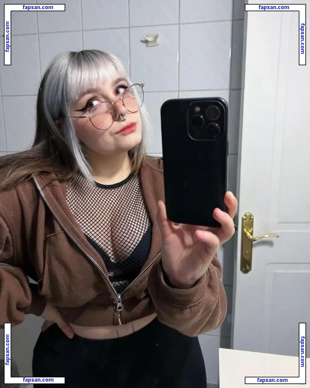 Rogue Anastasia nude photo #0011 from OnlyFans