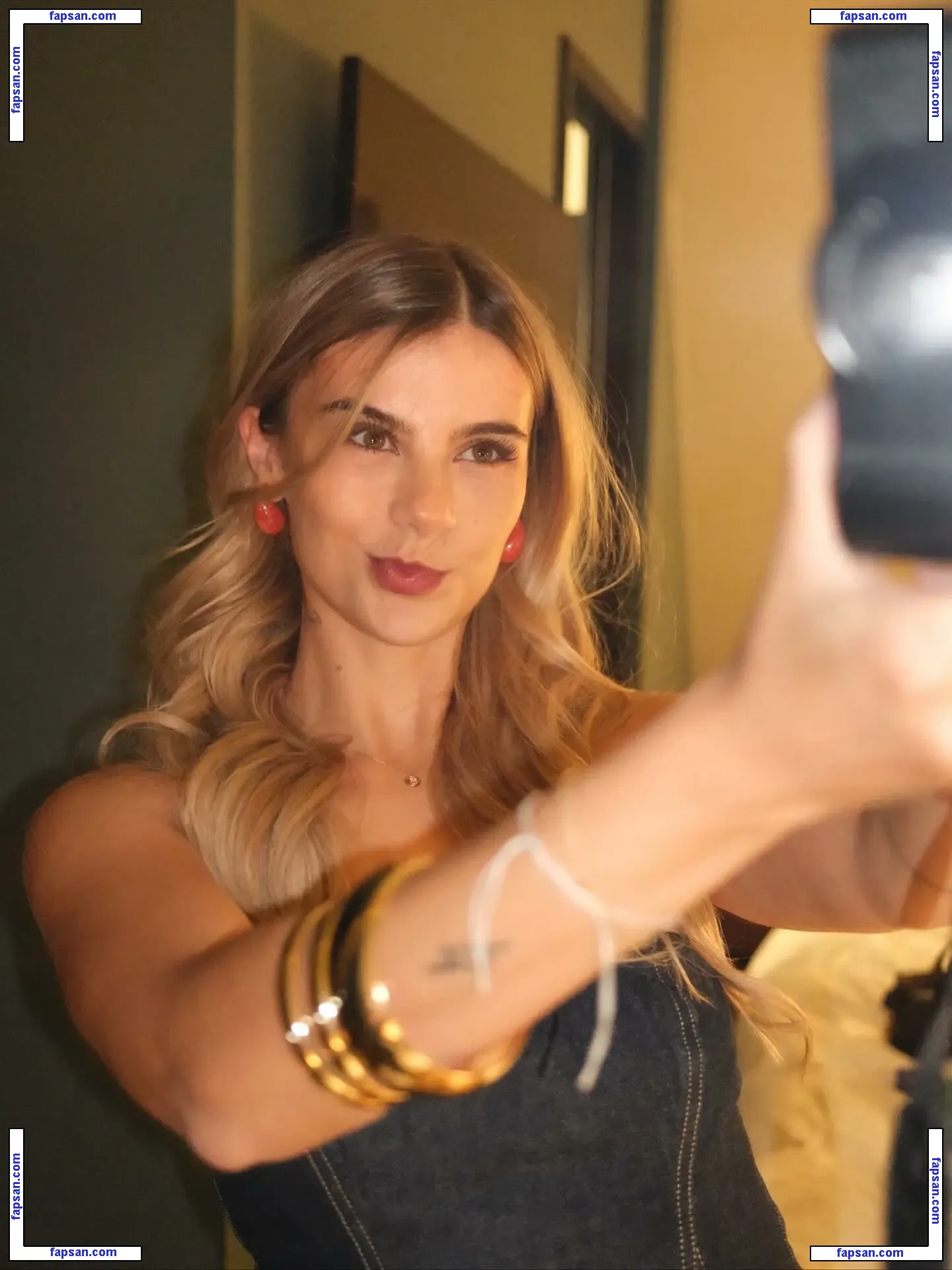 Romina Palm голая фото #0009 с Онлифанс