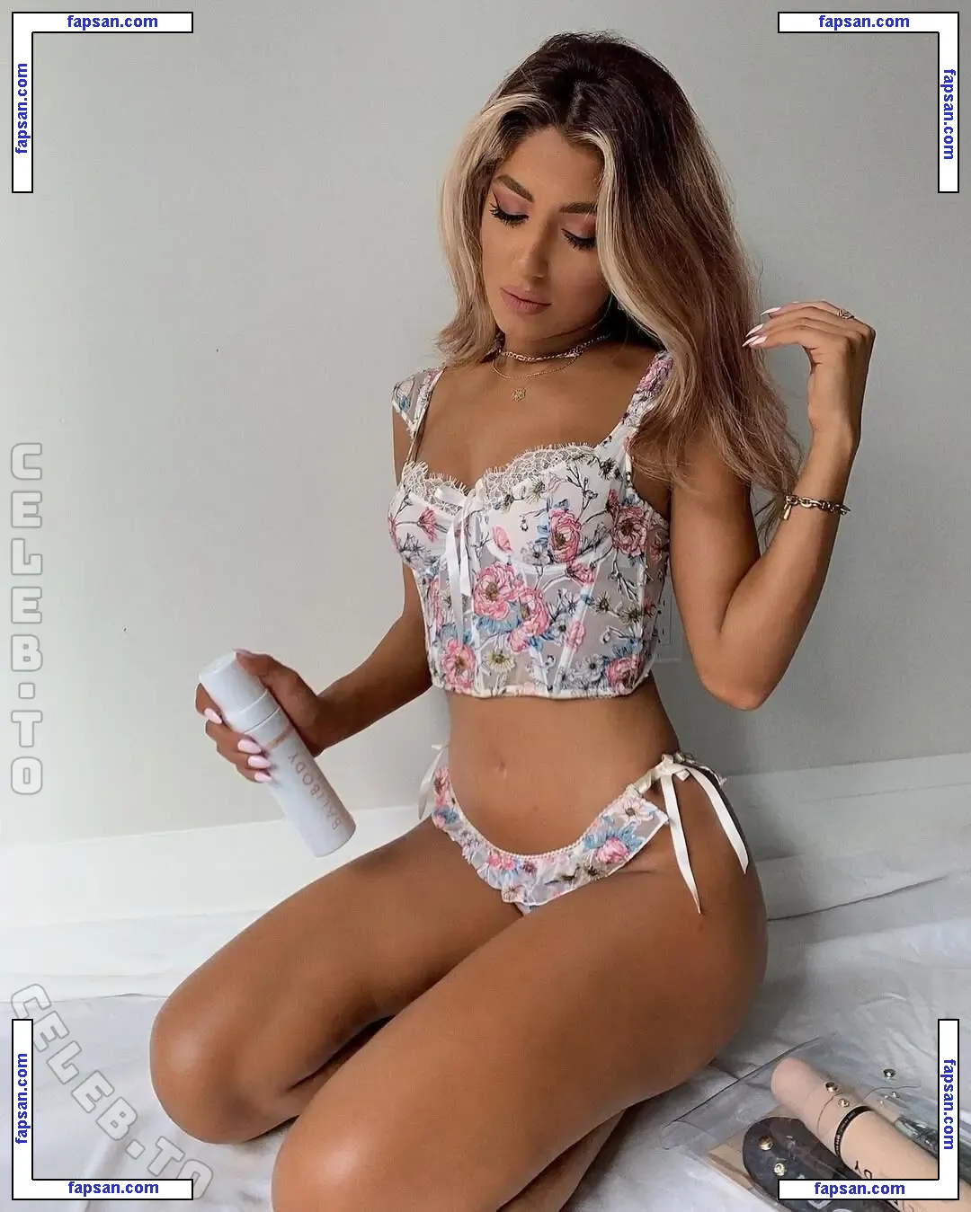 Romita Valizadeh голая фото #0003 с Онлифанс