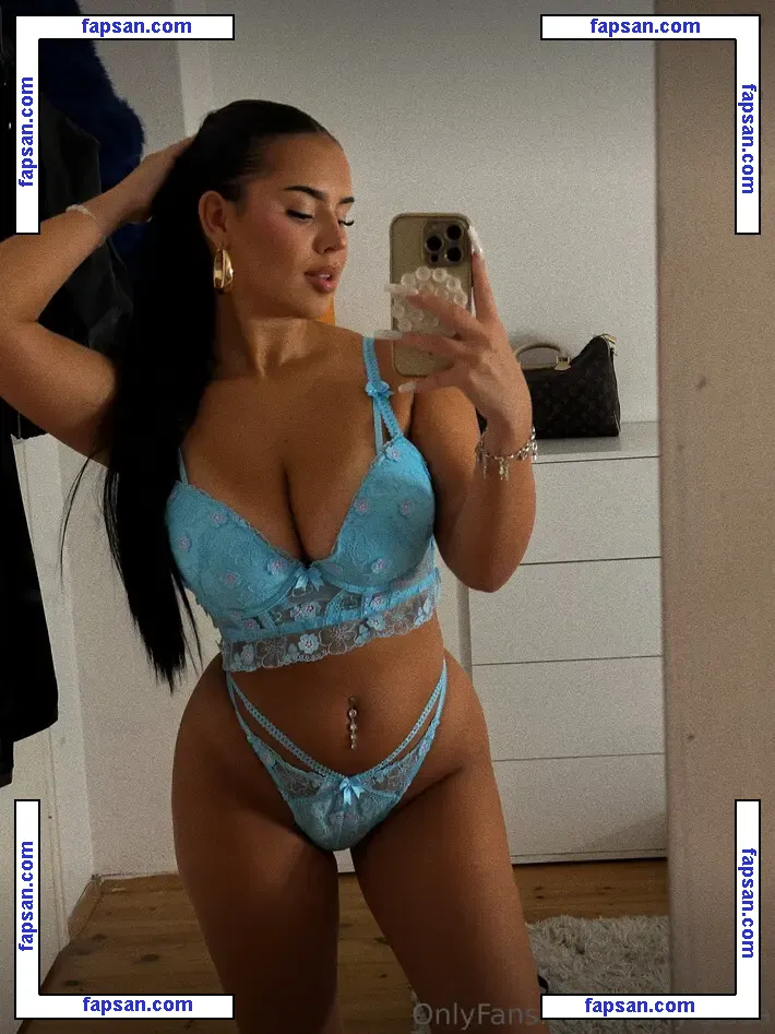 Romyluisaa nude photo #0060 from OnlyFans