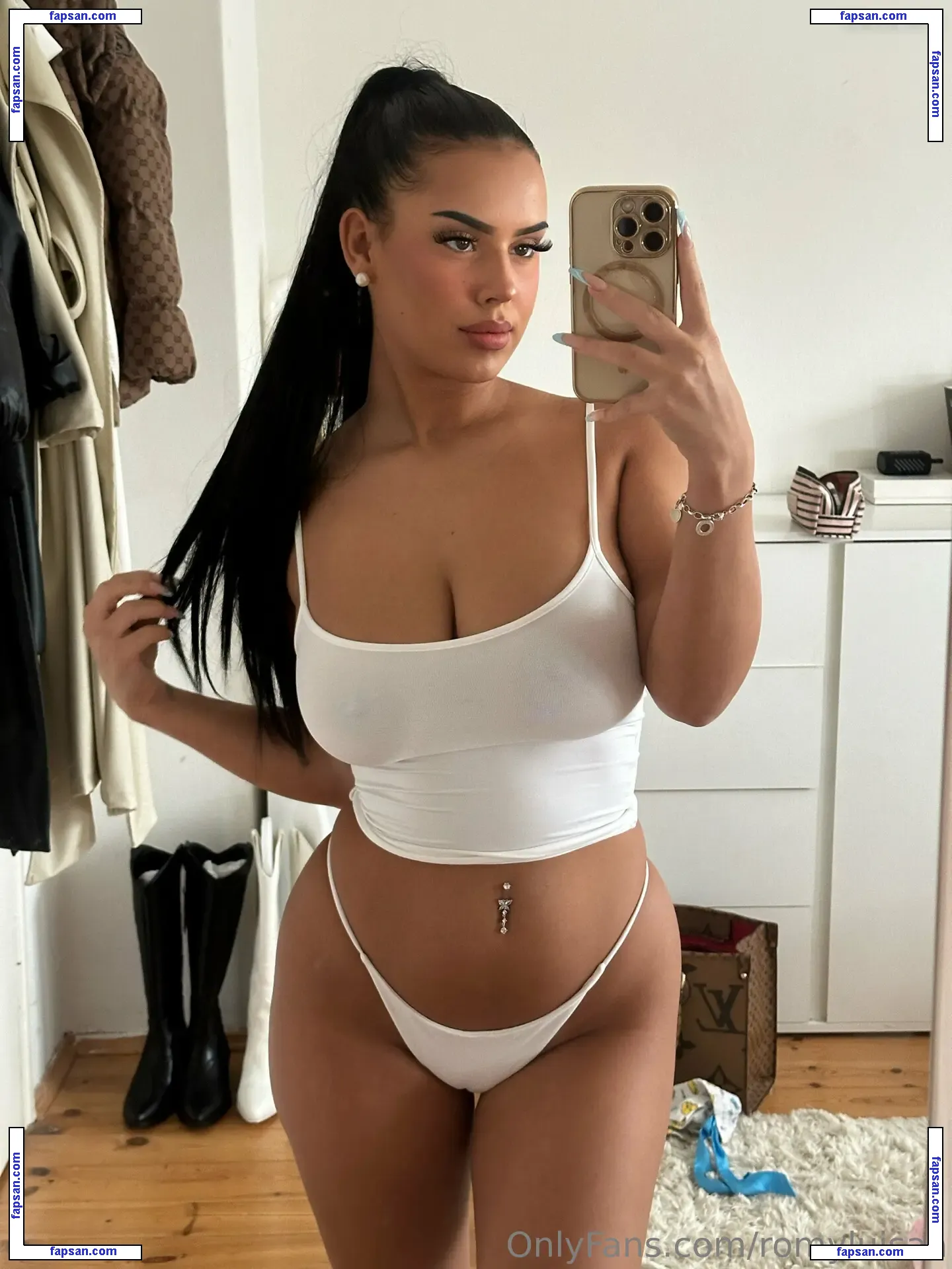 Romysbasics nude photo #0013 from OnlyFans