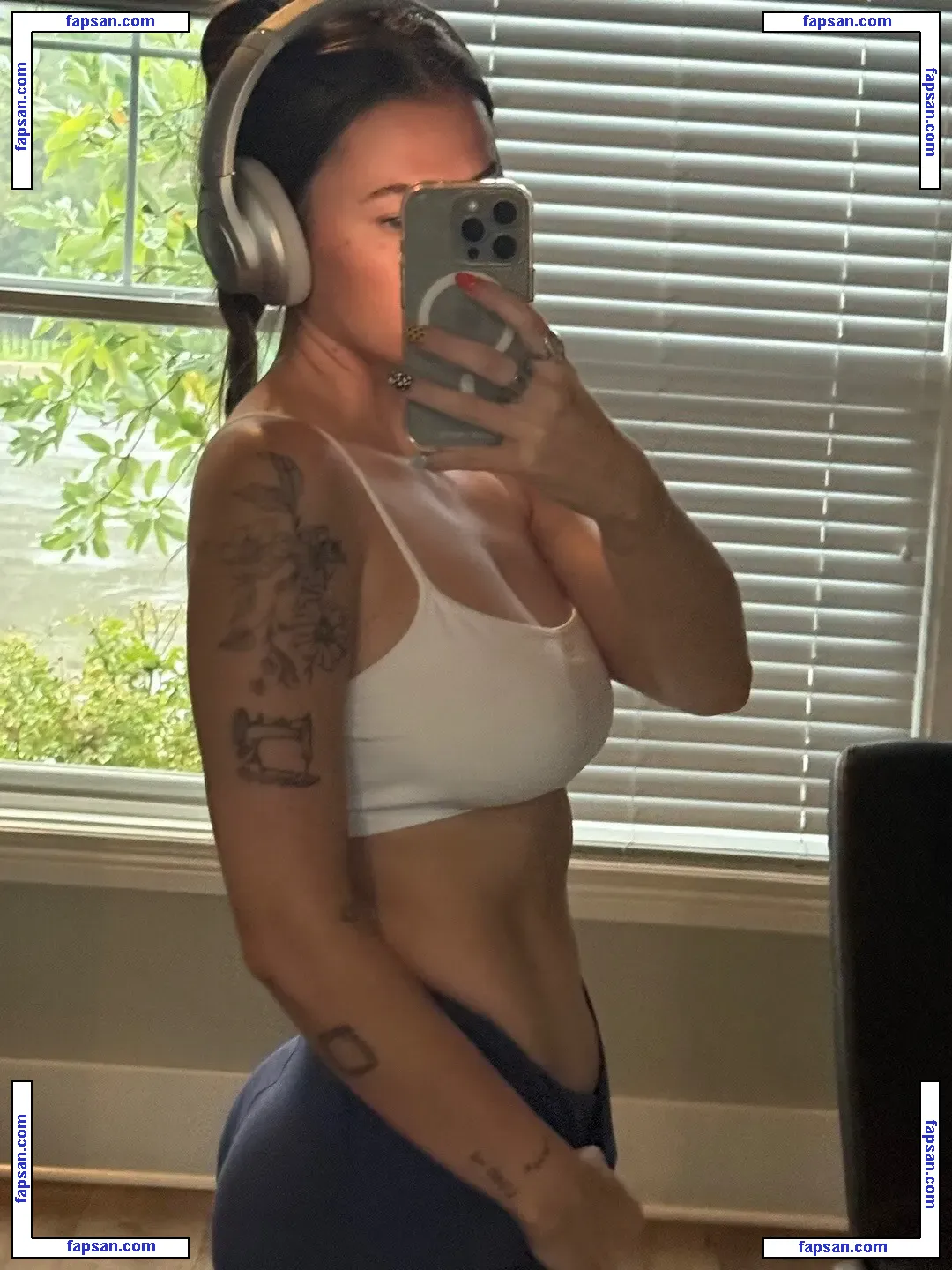 roromuffins голая фото #0001 с Онлифанс