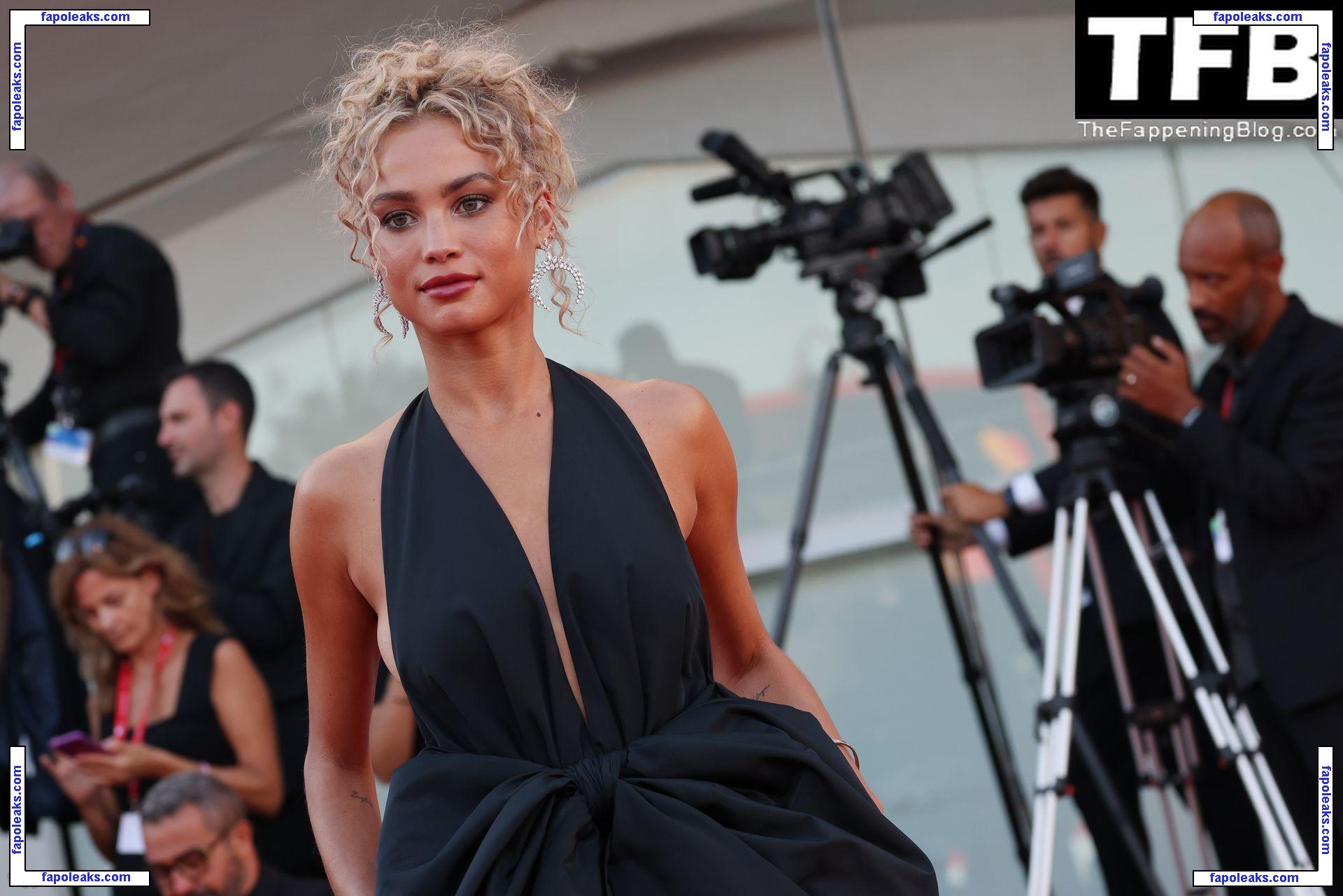 Rose Bertram / rose_bertram nude photo #1127 from OnlyFans