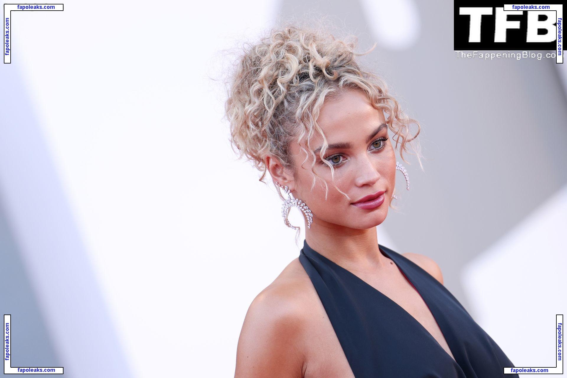 Rose Bertram / rose_bertram голая фото #1138 с Онлифанс