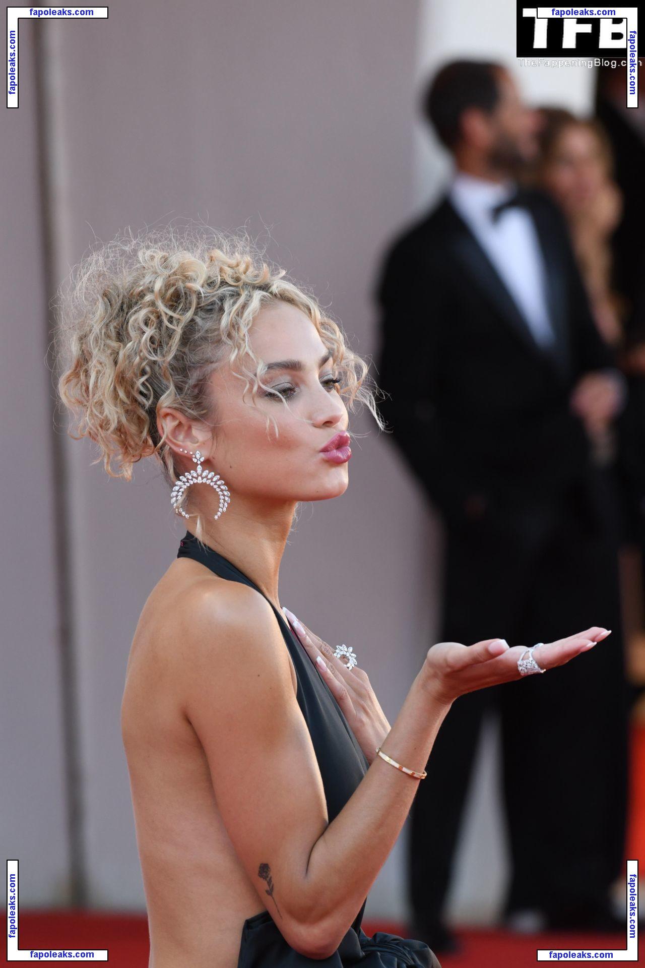 Rose Bertram / rose_bertram голая фото #1200 с Онлифанс