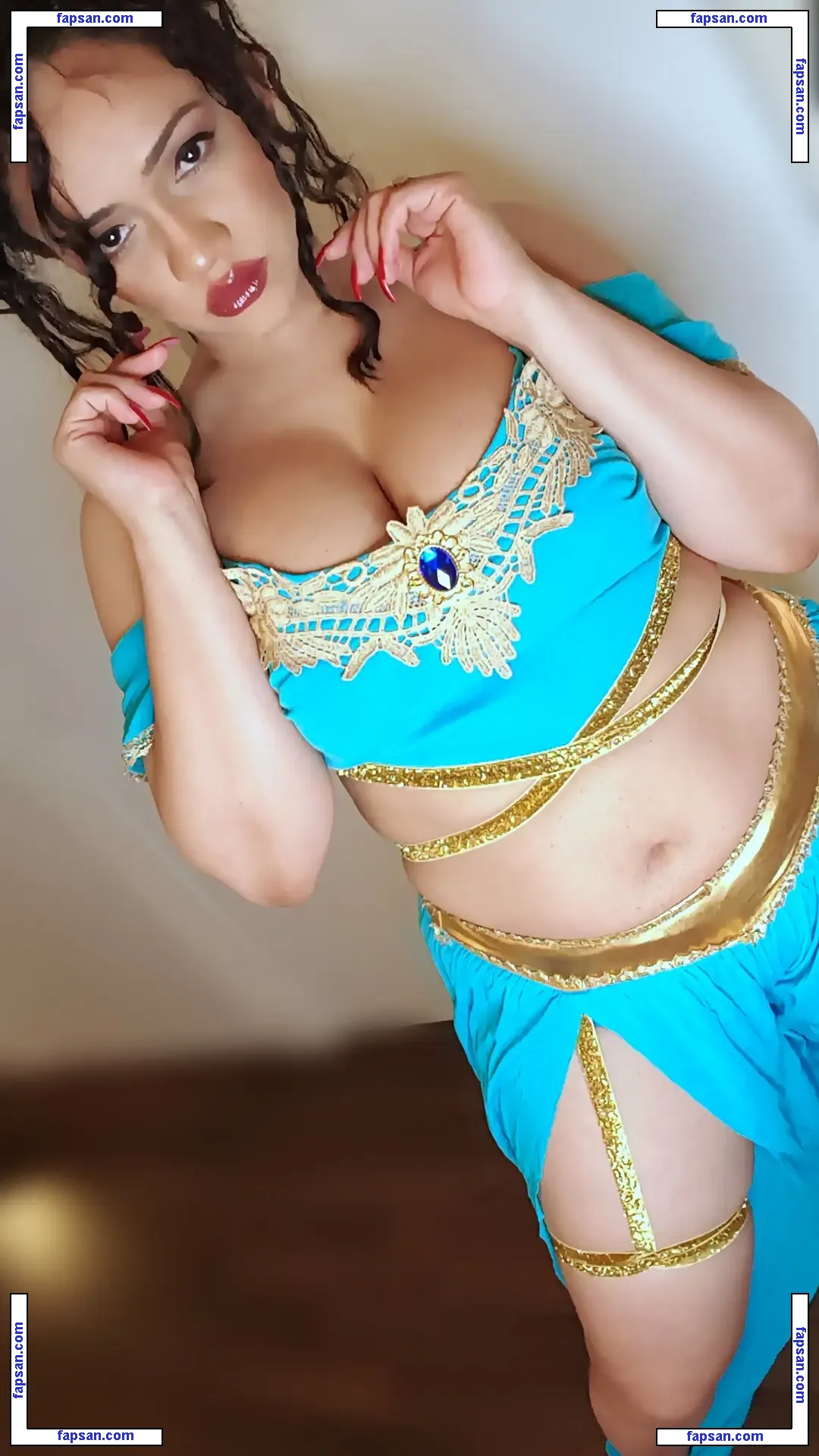 Rose In Borderland nude photo #0031 from OnlyFans