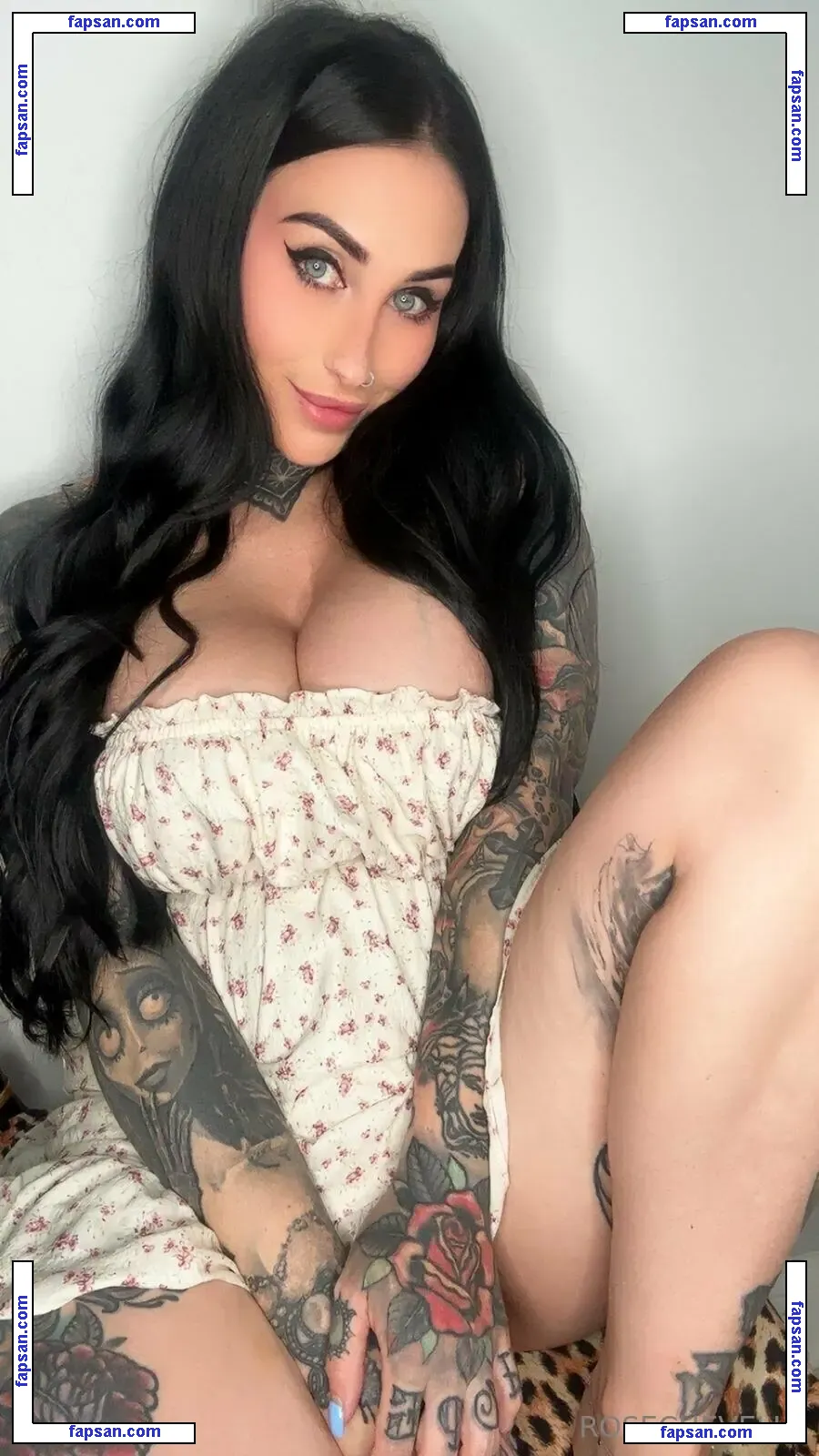 rosechevelle nude photo #0140 from OnlyFans