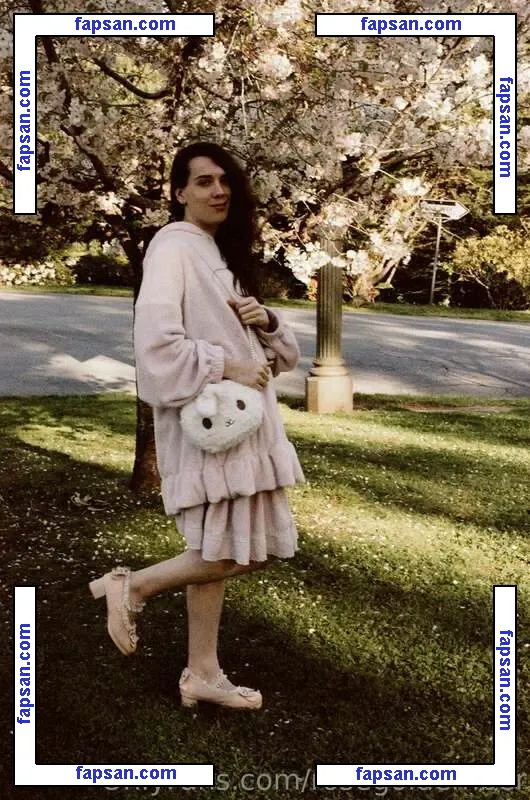 RoseGold Ember голая фото #0008 с Онлифанс