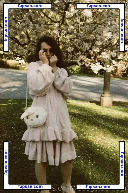 RoseGold Ember голая фото #0018 с Онлифанс