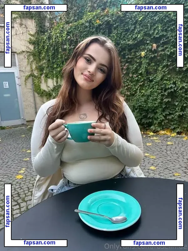 Roselinde nude photo #0004 from OnlyFans