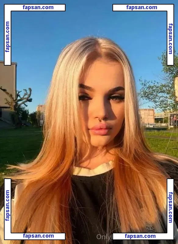 Roselinde nude photo #0018 from OnlyFans