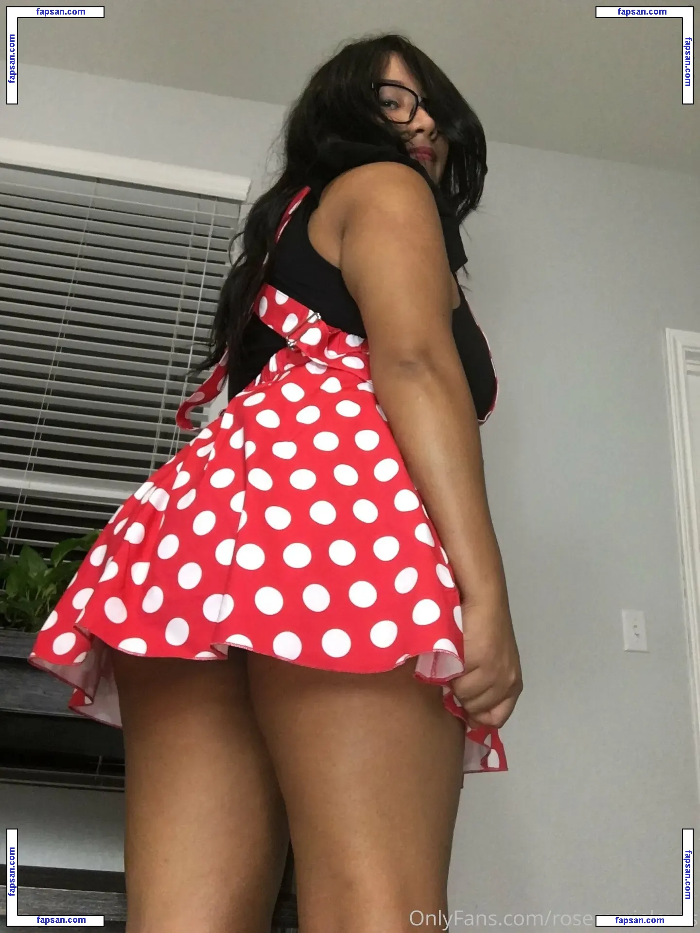 rosemarieloves / rosemarie_lovesxoxo nude photo #0027 from OnlyFans