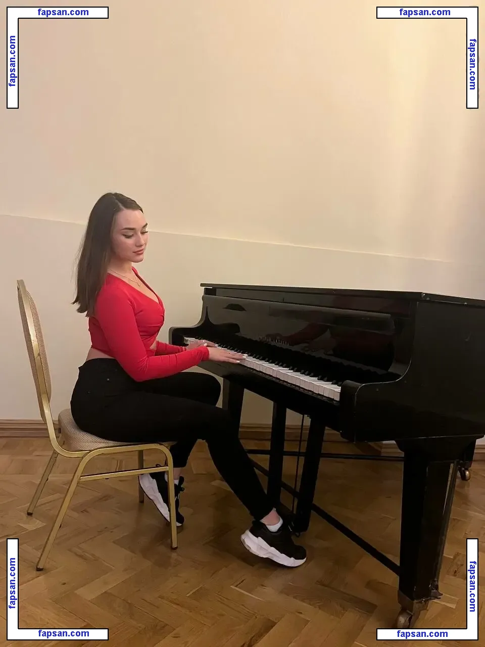 Rosevnv nude photo #0035 from OnlyFans