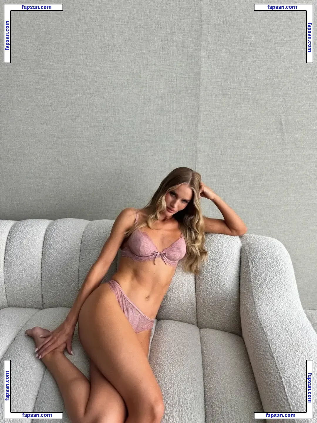 Rosie Huntington-Whiteley голая фото #2327 с Онлифанс