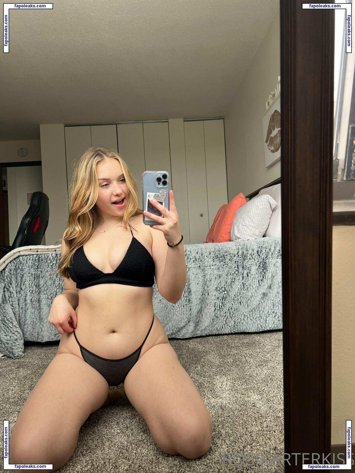 Rosikarterkiss nude photo #0054 from OnlyFans