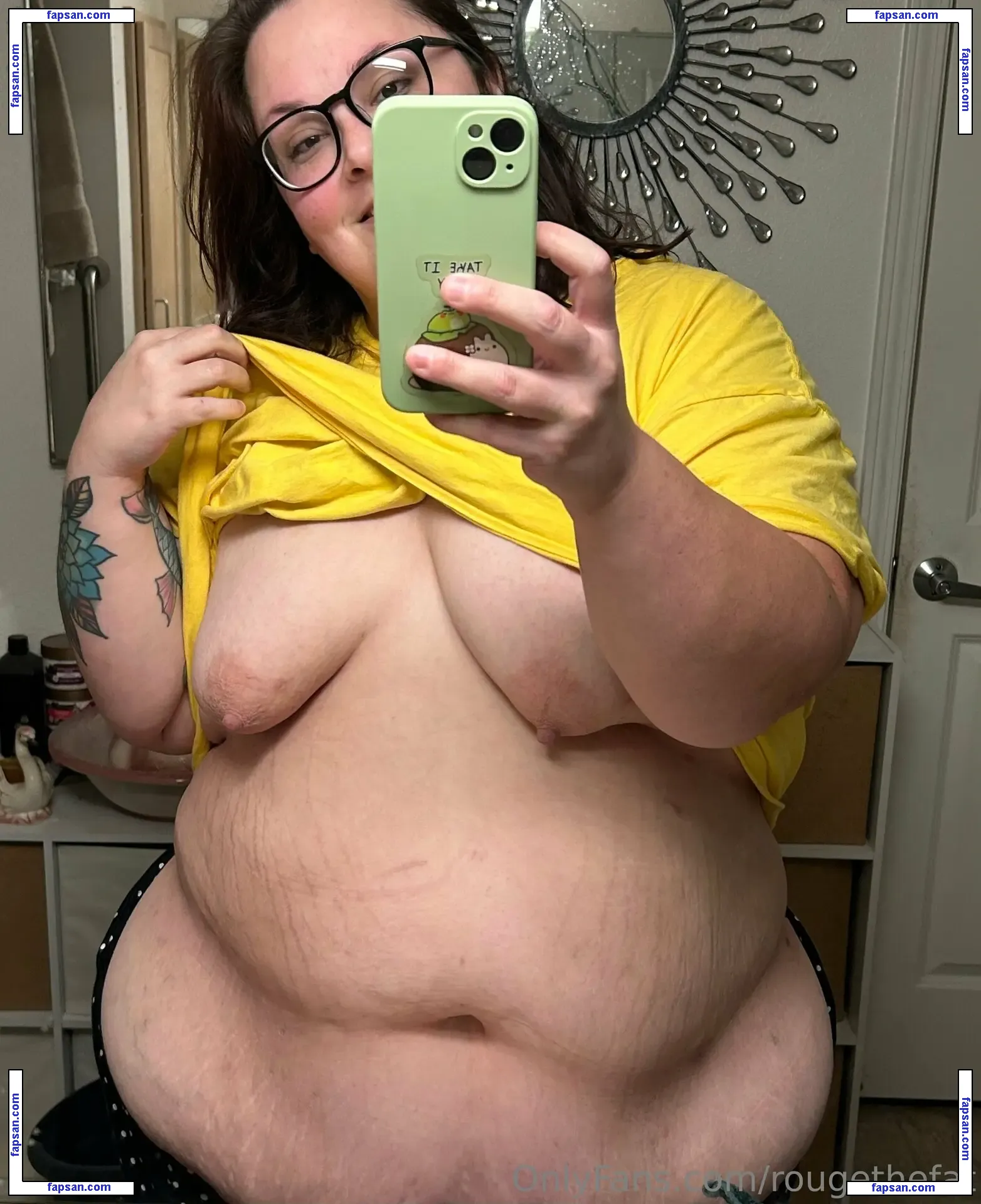 rougethefat nude photo #0006 from OnlyFans