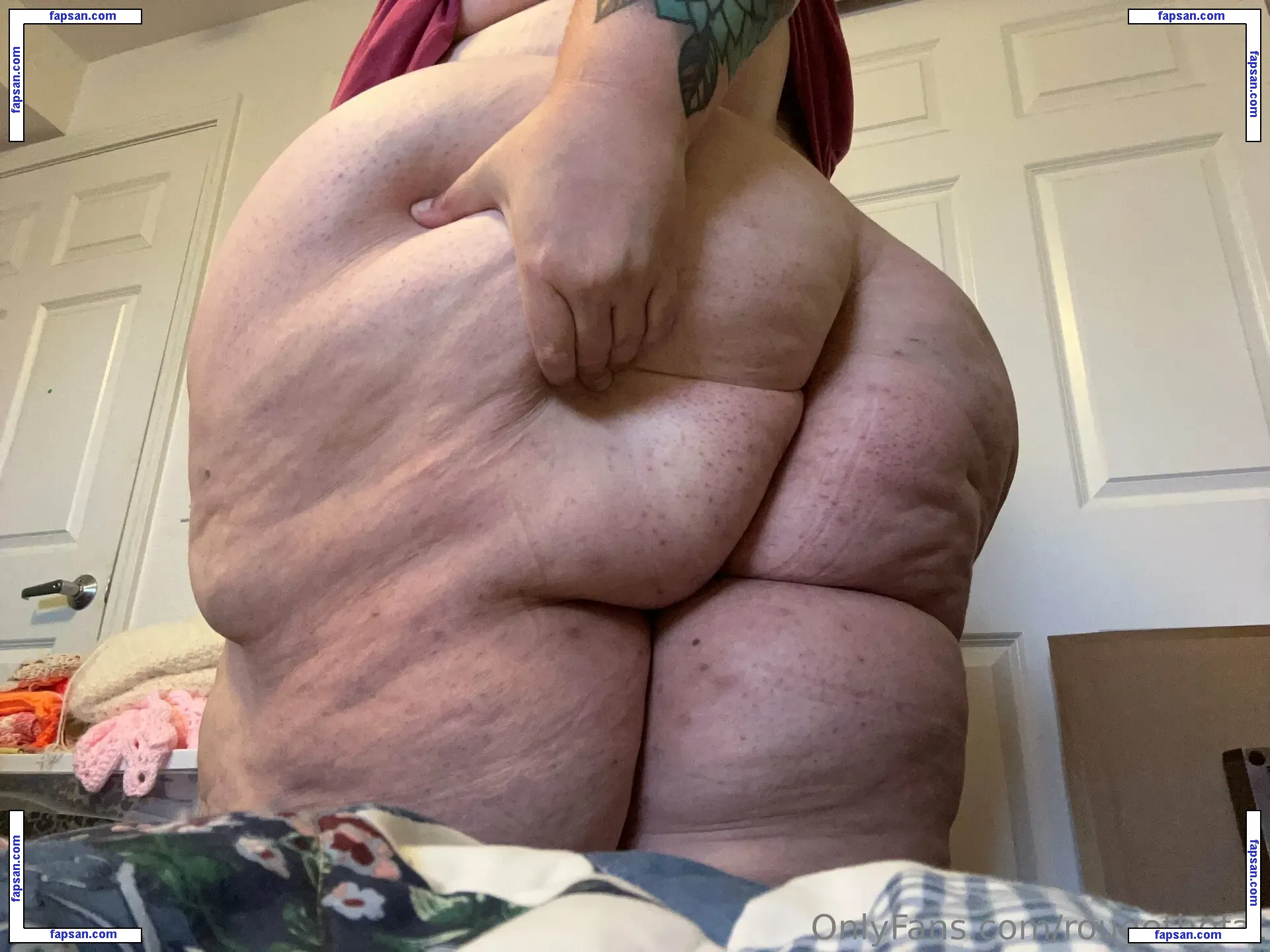 rougethefat nude photo #0010 from OnlyFans