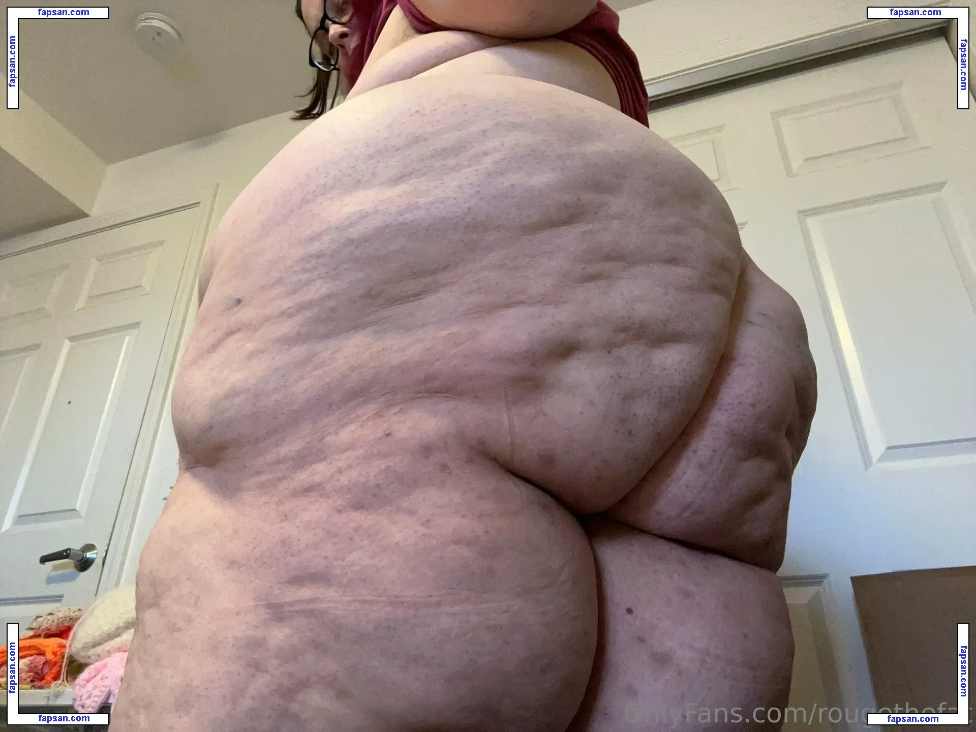 rougethefat nude photo #0021 from OnlyFans
