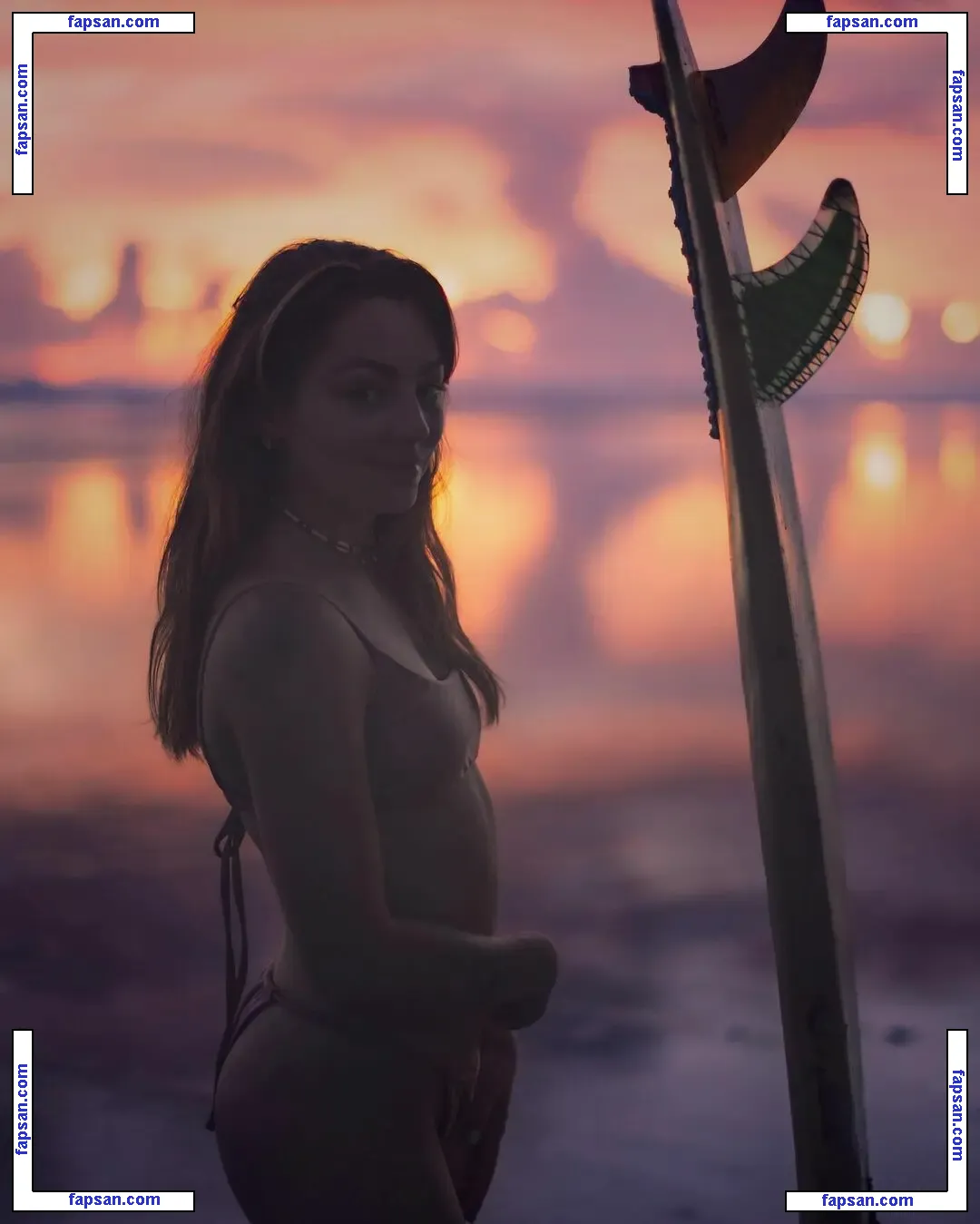 Roxane ASMR nude photo #0047 from OnlyFans