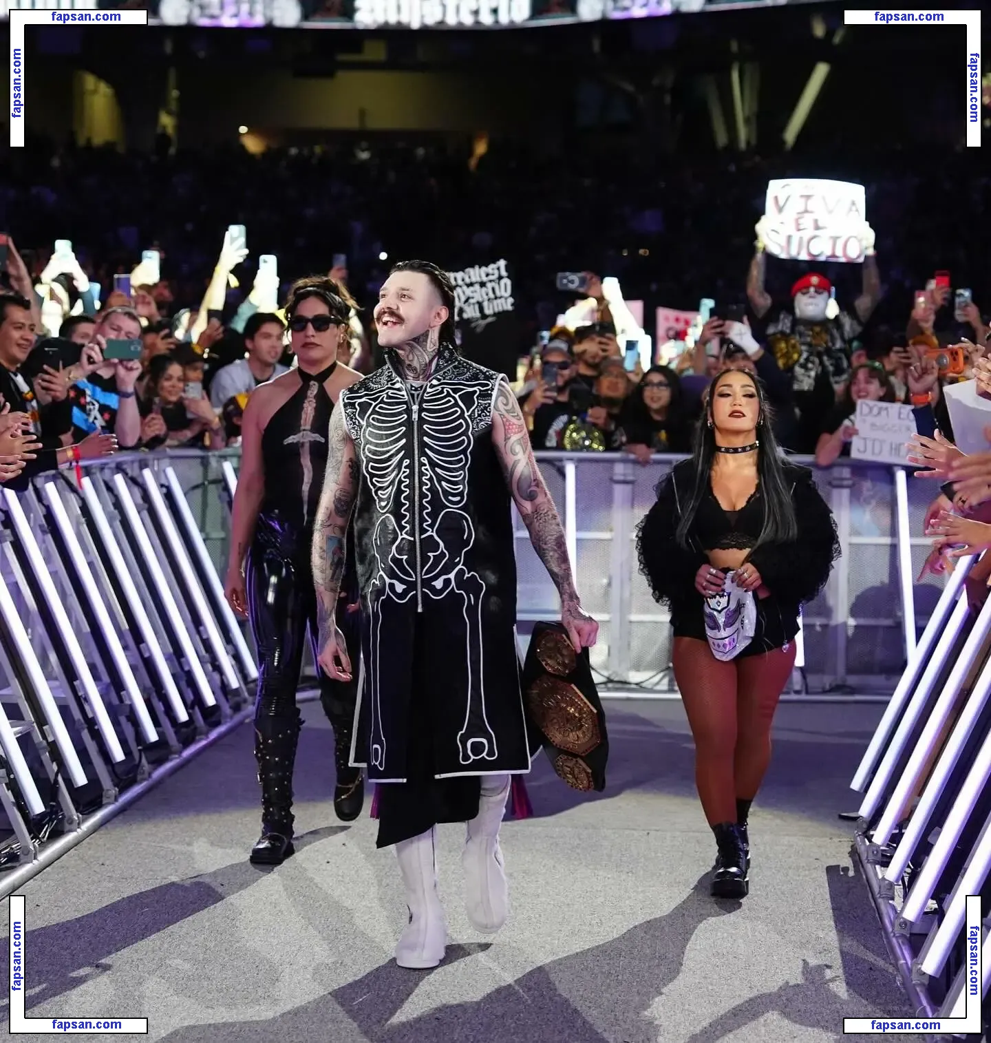 Roxanne Perez nude photo #0105 from OnlyFans