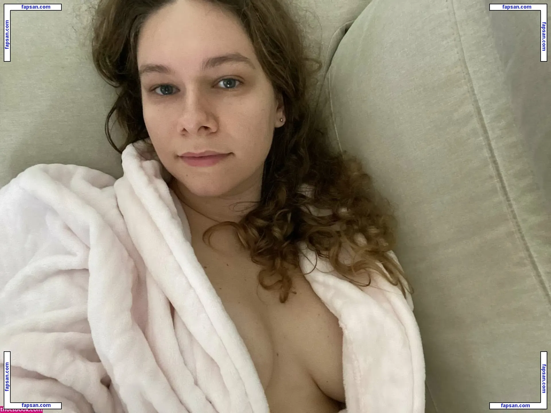 RoxyTall nude photo #0048 from OnlyFans