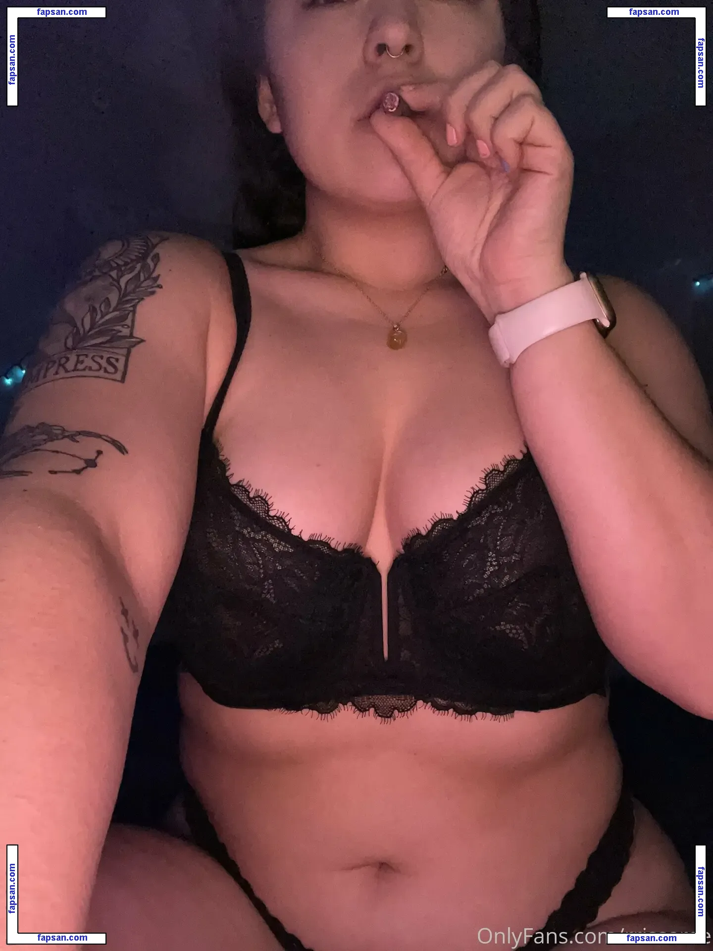 rrissarae nude photo #0006 from OnlyFans