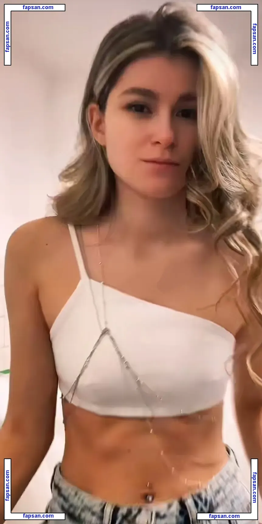 Rrosiana nude photo #0001 from OnlyFans