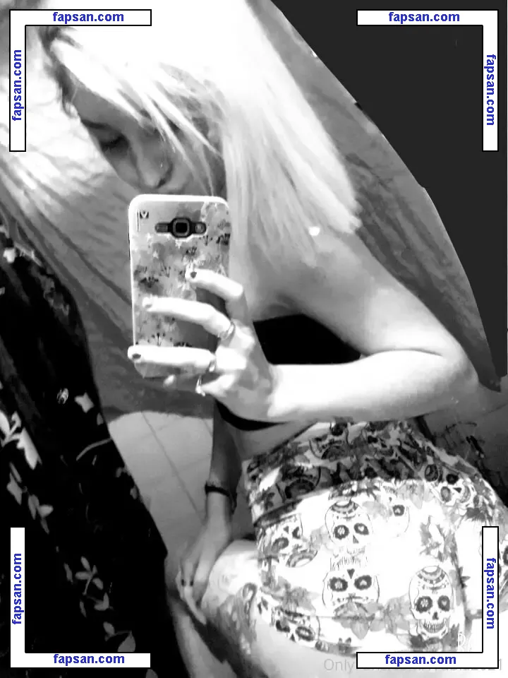 rrubia2022 nude photo #0002 from OnlyFans