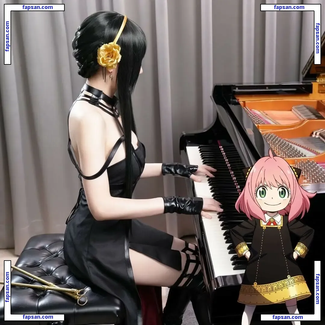 Ru’s Piano nude photo #0013 from OnlyFans