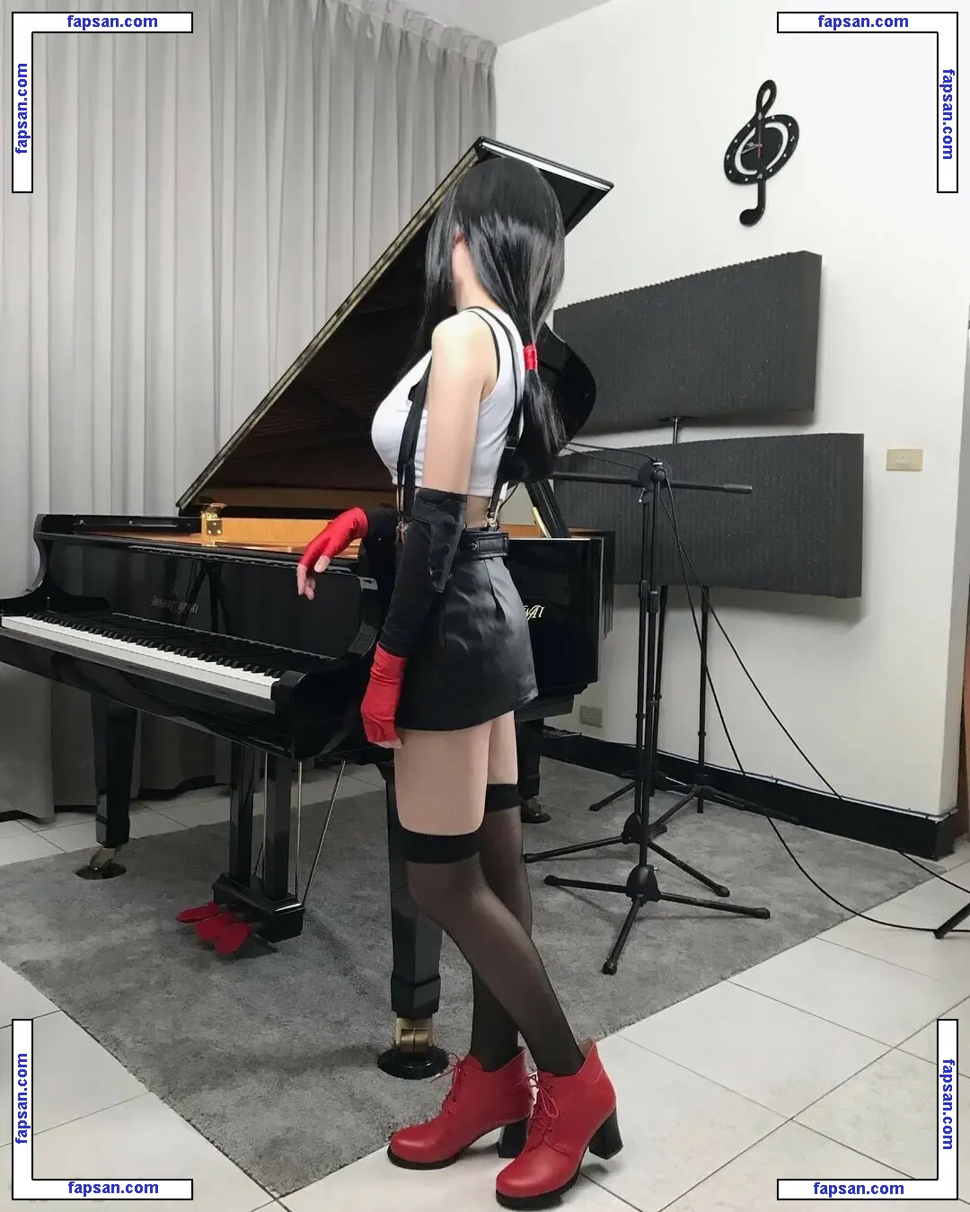 Ru’s Piano nude photo #0017 from OnlyFans