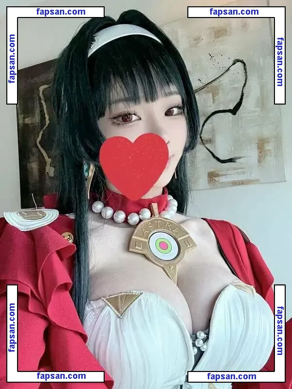 Rucarachi голая фото #0003 с Онлифанс