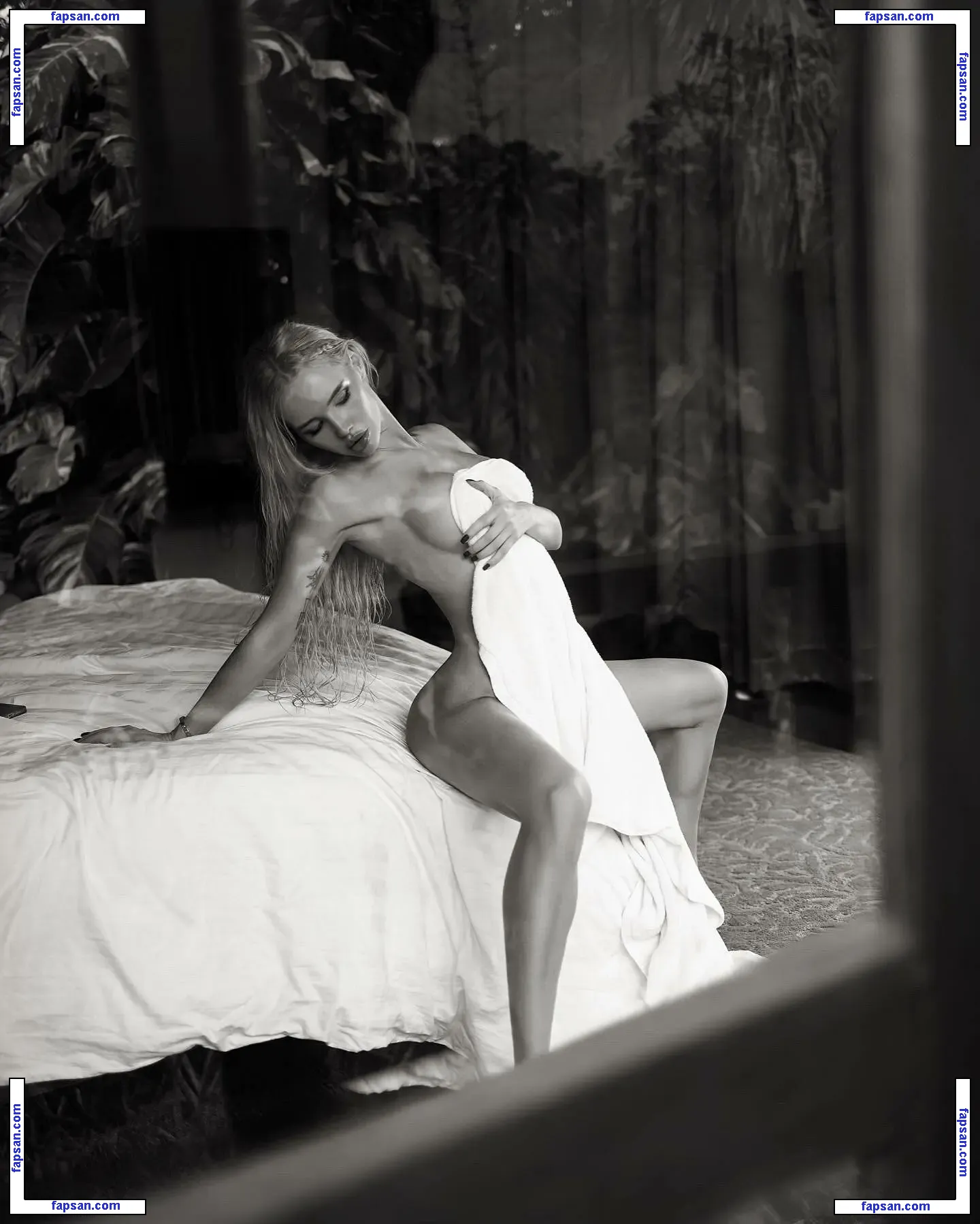 Russian Girls голая фото #0108 с Онлифанс