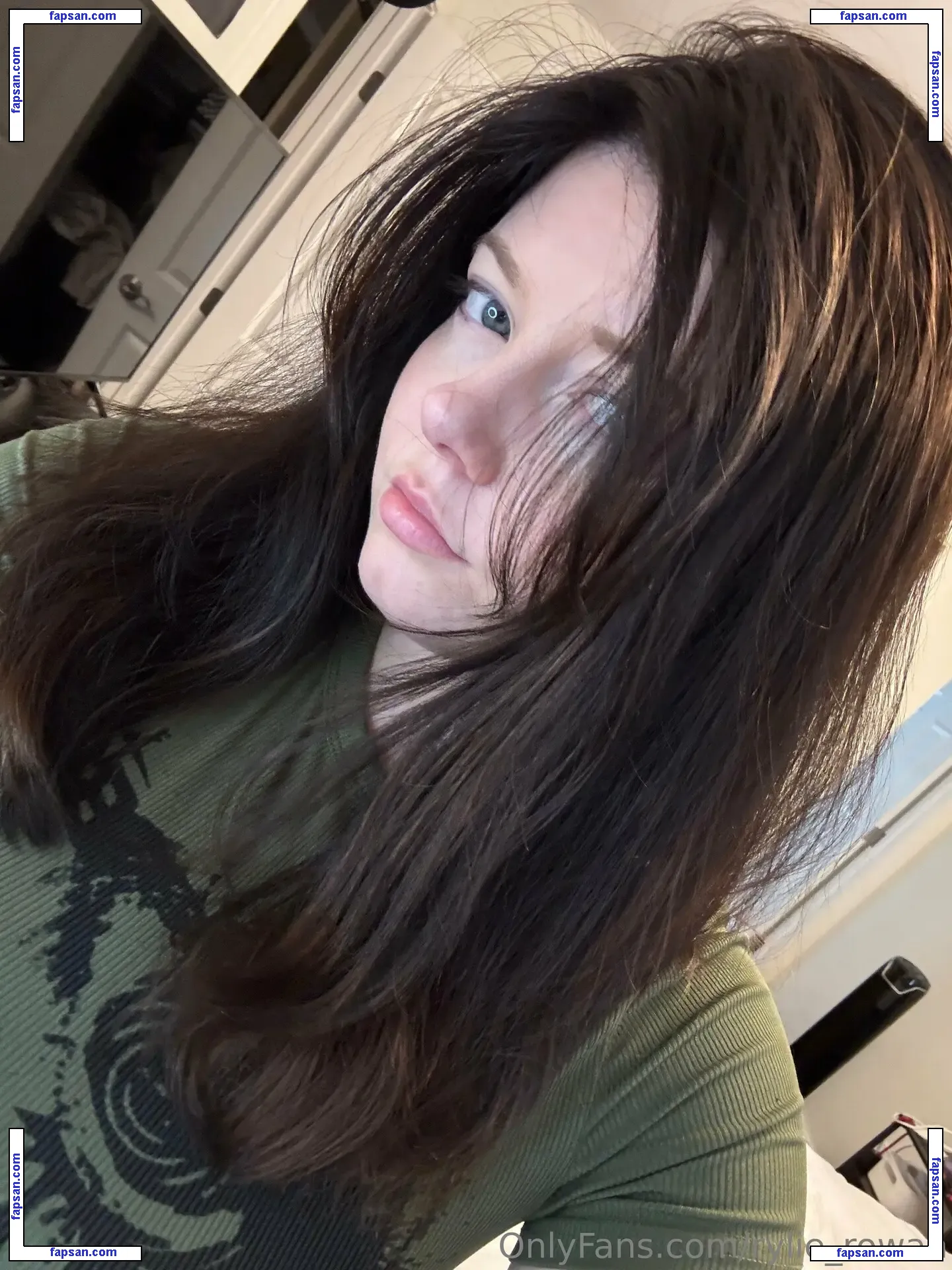 rylie_rowan_vip nude photo #0008 from OnlyFans