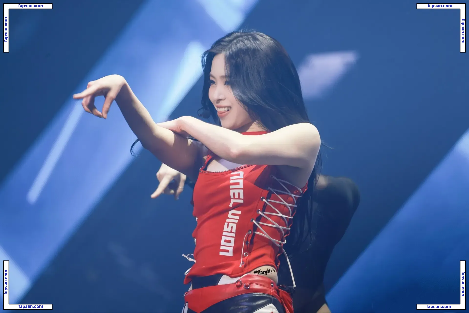 Ryujin - ITZY (신류진, Shin Ryu-jin) nude photo #0013 from OnlyFans