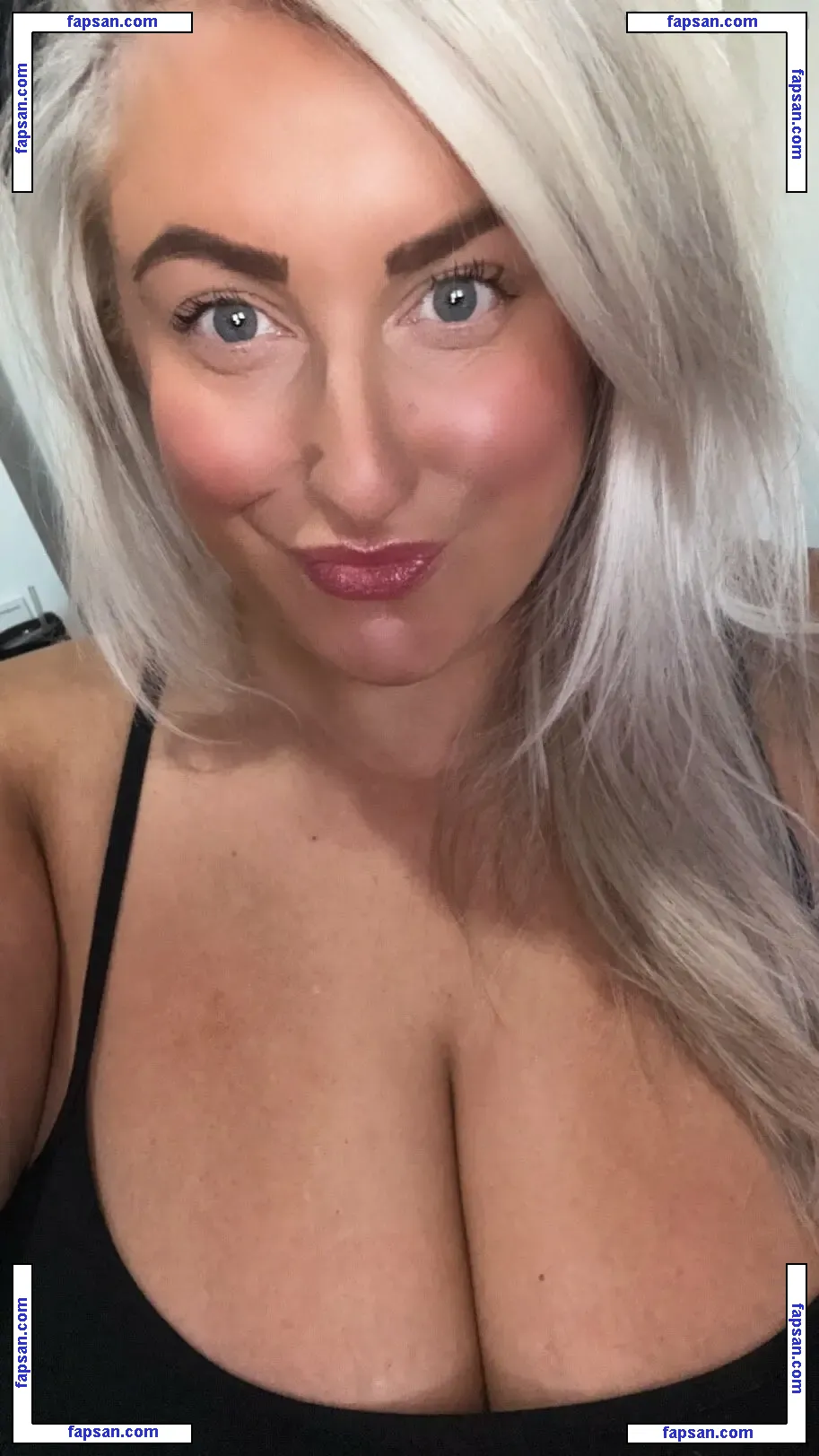 S4R4HTAIT nude photo #0011 from OnlyFans
