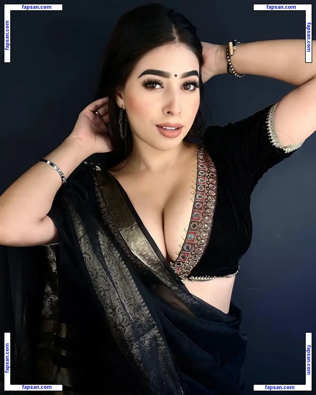 saanvi032 nude photo #0002 from OnlyFans