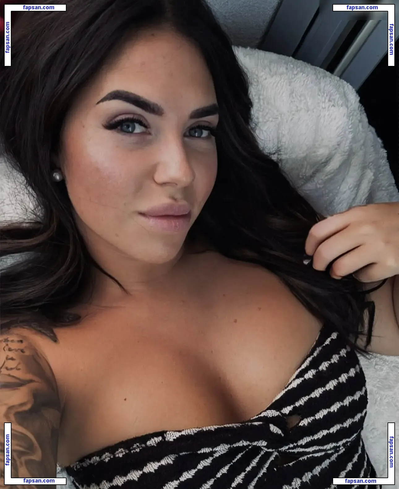 saarah___________ nude photo #0003 from OnlyFans