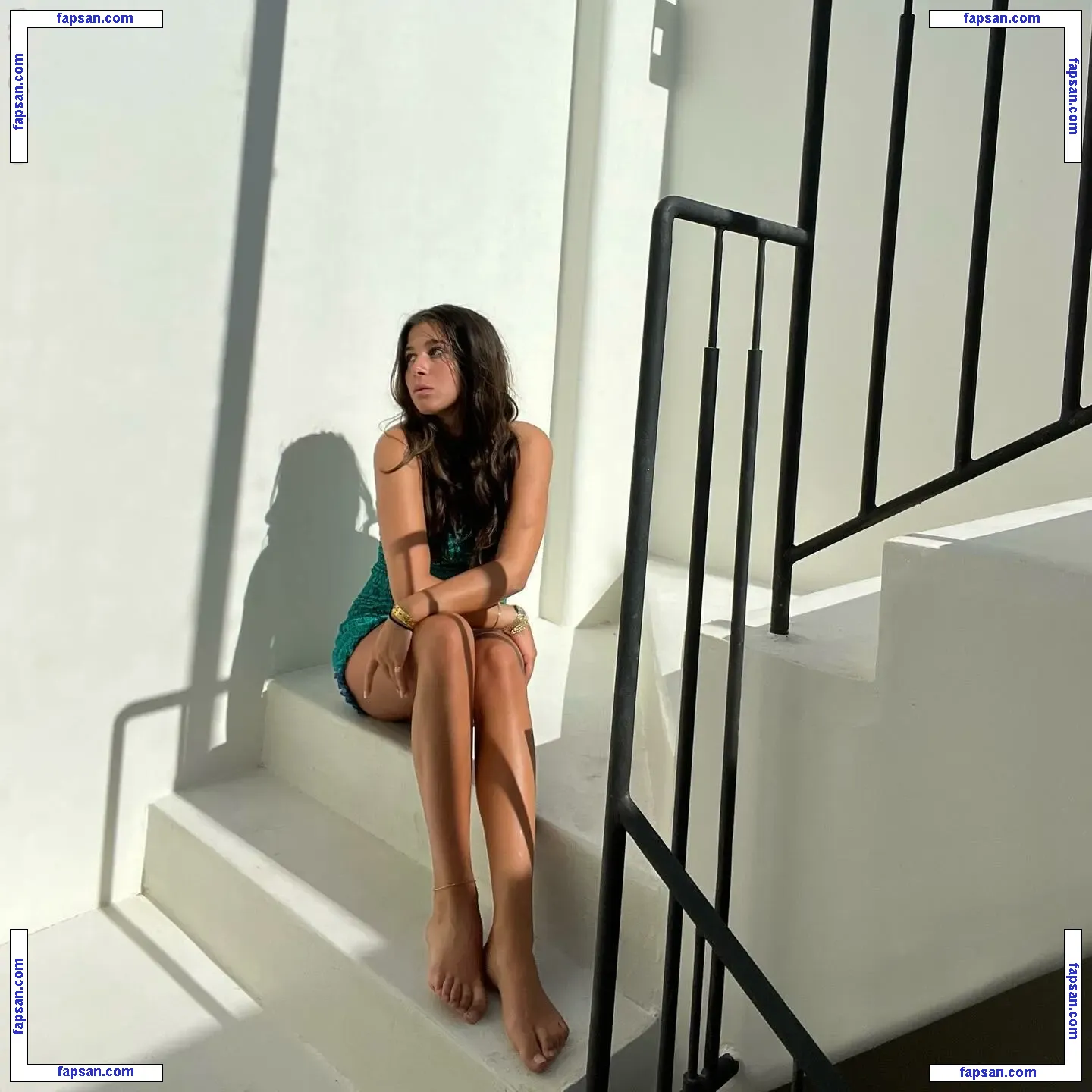 Sabine Borthwick nude photo #0019 from OnlyFans