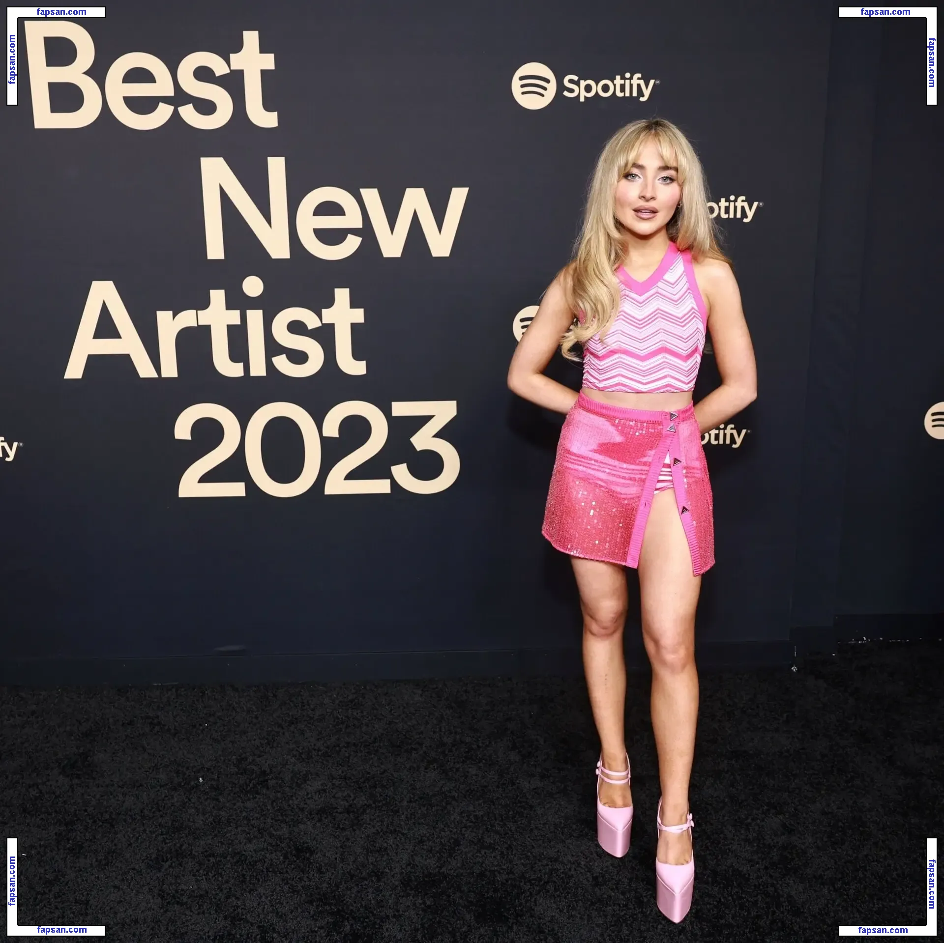 Sabrina Carpenter голая фото #0839 с Онлифанс