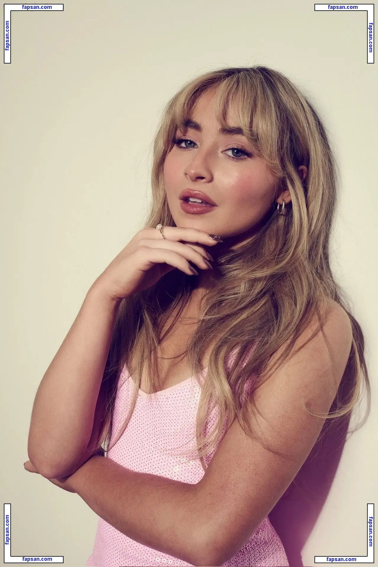 Sabrina Carpenter голая фото #0926 с Онлифанс