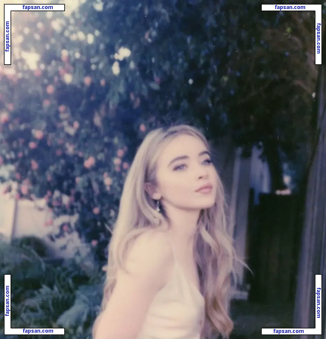 Sabrina Carpenter голая фото #0940 с Онлифанс