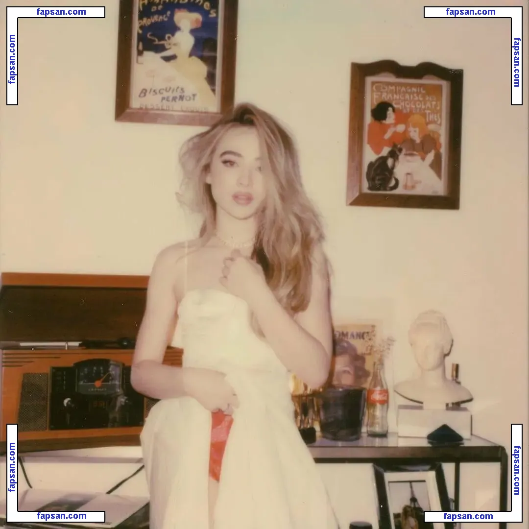 Sabrina Carpenter голая фото #0953 с Онлифанс