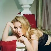 Sabrina Carpenter голая #0008