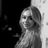 Sabrina Carpenter голая #0016