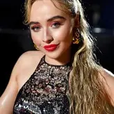Sabrina Carpenter голая #0143