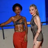 Sabrina Carpenter голая #0146